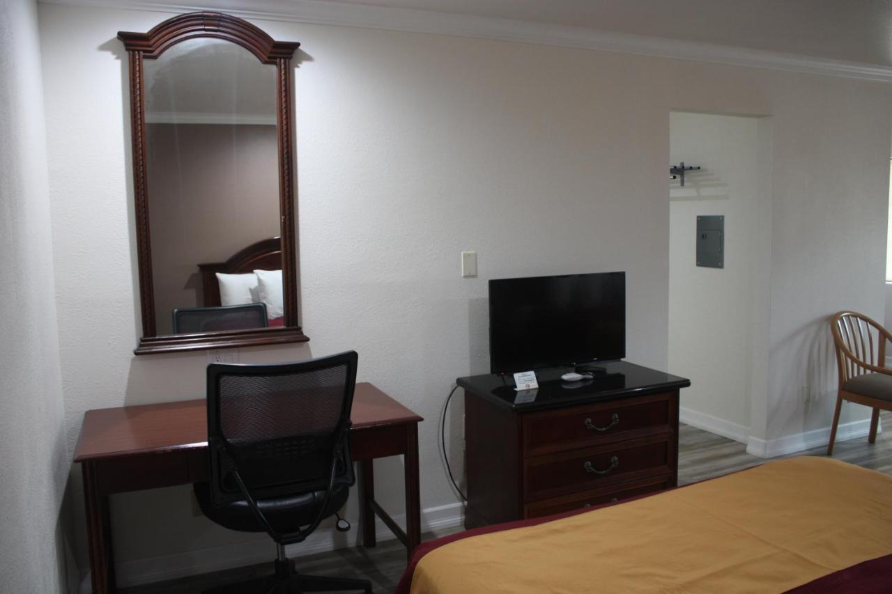 Value Inn & Suites เรดดิ้ง ภายนอก รูปภาพ