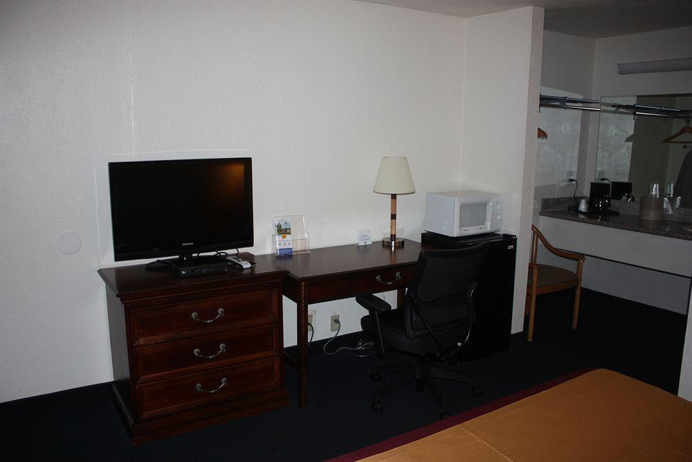 Value Inn & Suites เรดดิ้ง ภายนอก รูปภาพ