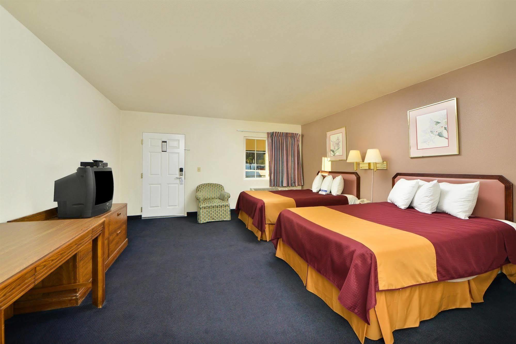 Value Inn & Suites เรดดิ้ง ภายนอก รูปภาพ