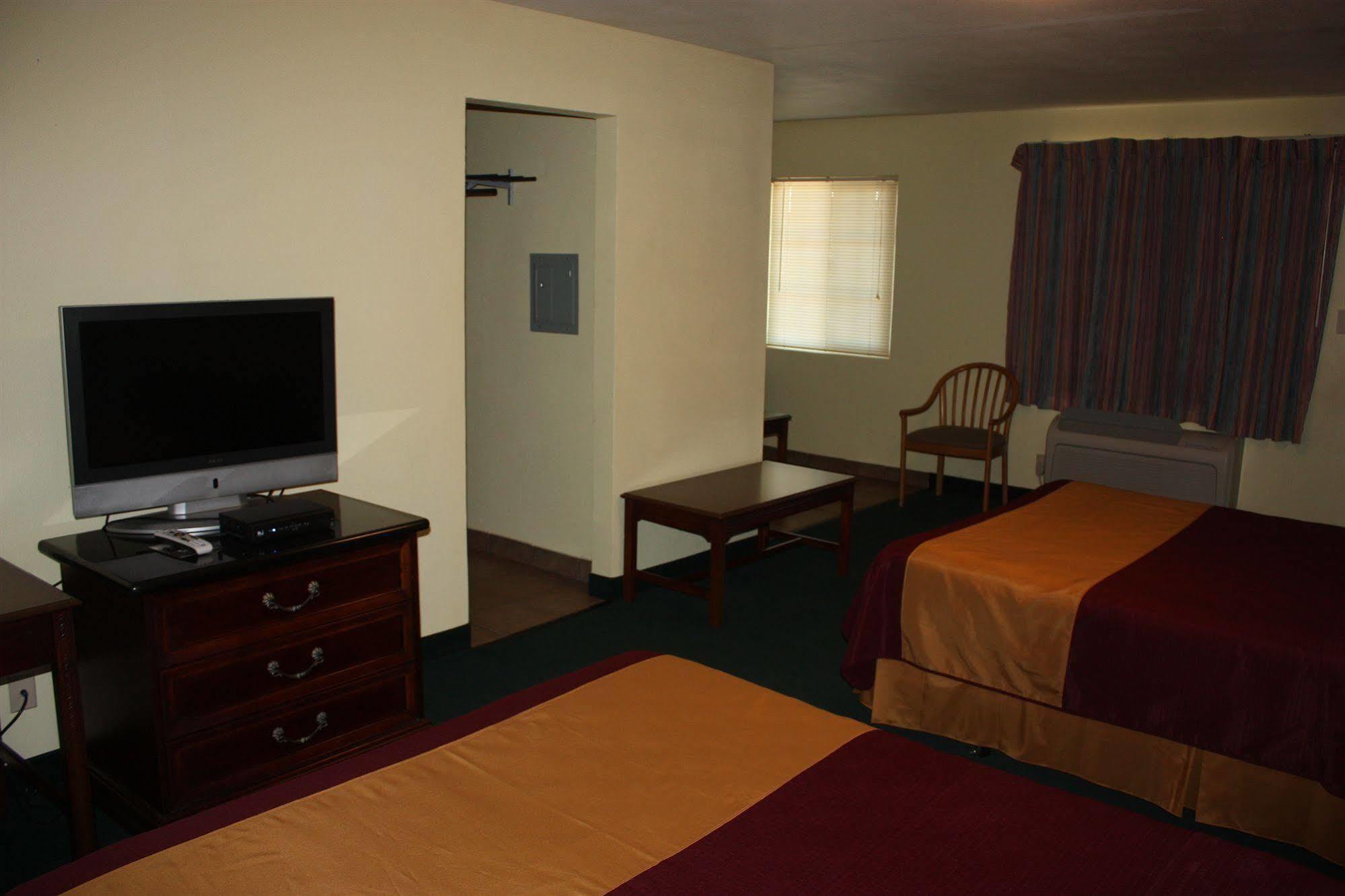 Value Inn & Suites เรดดิ้ง ภายนอก รูปภาพ
