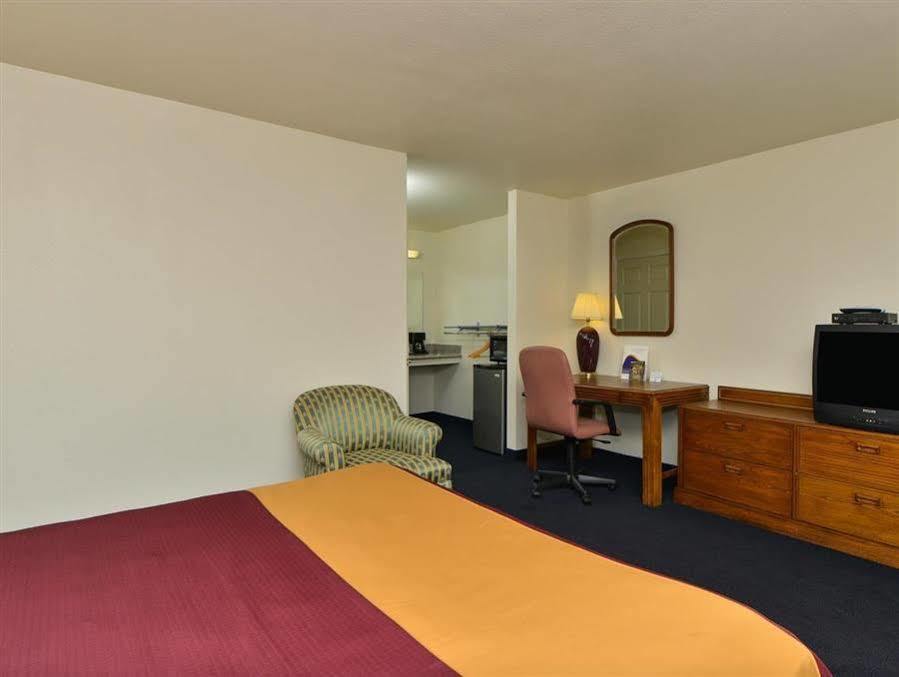 Value Inn & Suites เรดดิ้ง ภายนอก รูปภาพ