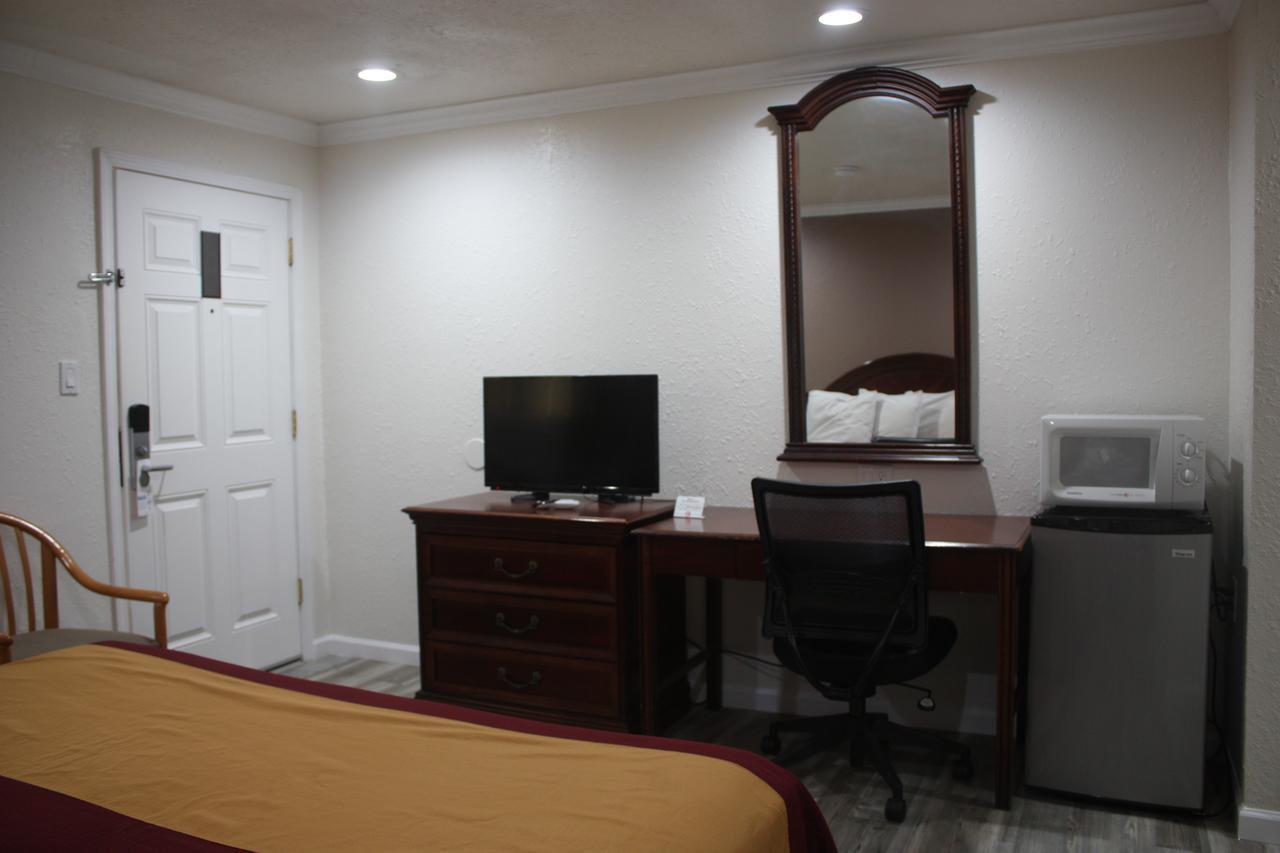 Value Inn & Suites เรดดิ้ง ภายนอก รูปภาพ